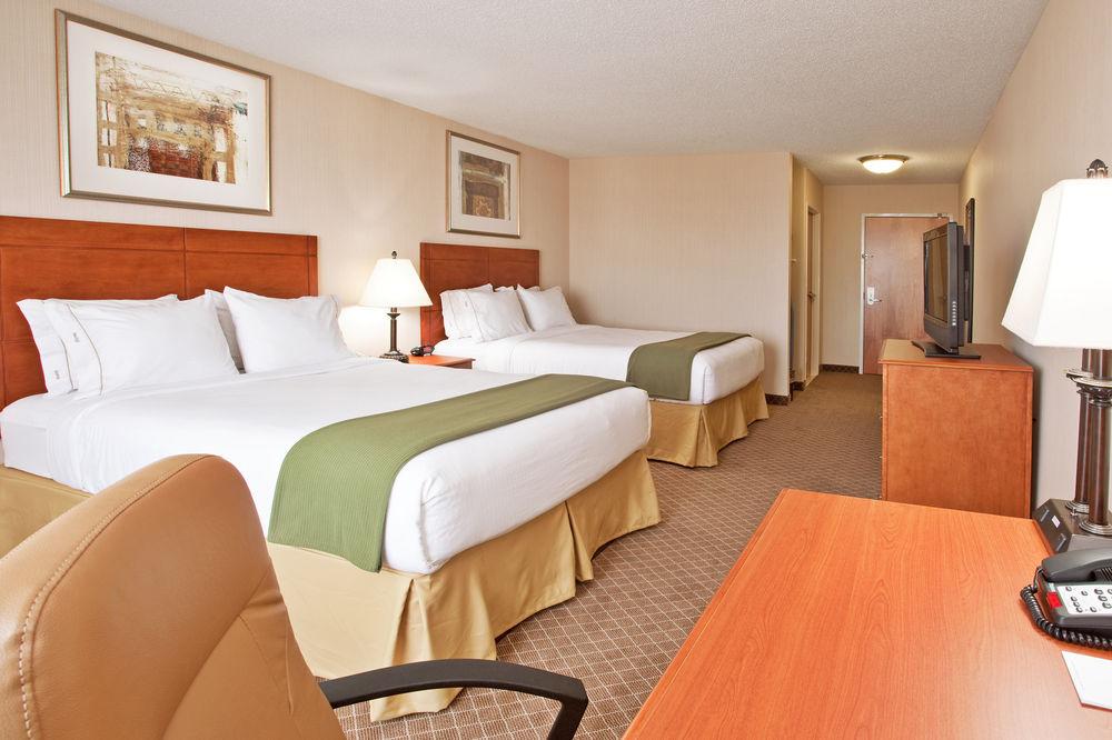 Holiday Inn Express Hotel & Suites Bay City By Ihg Exterior photo
