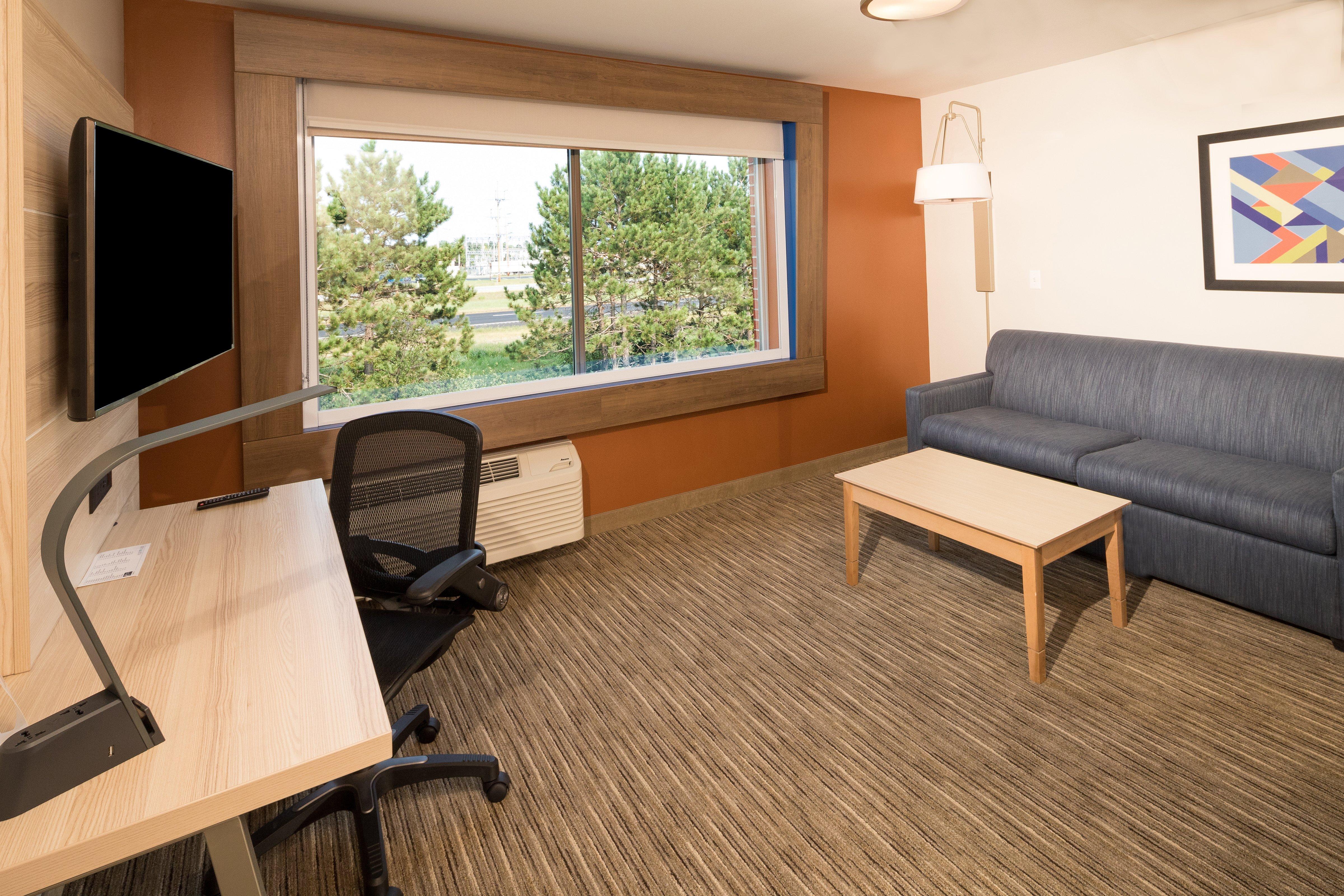 Holiday Inn Express Hotel & Suites Bay City By Ihg Exterior photo